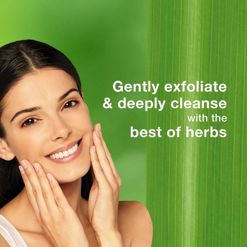 Himalaya Face Scrub Gentle Exfoliating Apricot 150ml