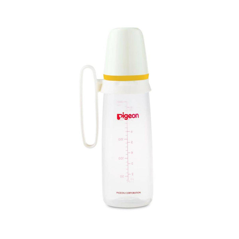 Pigeon Plastic Feeding Bottle With Handle 240ml